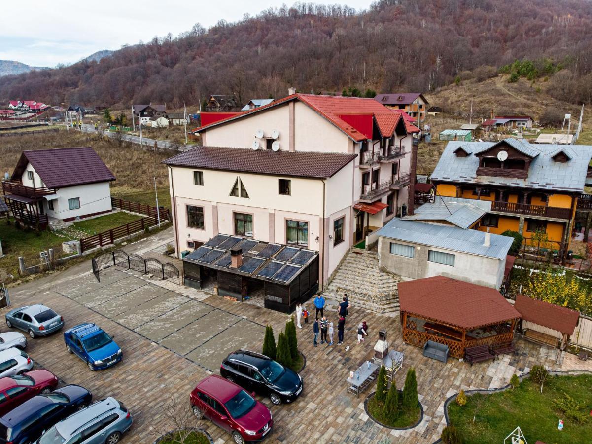 Pensiunea Grande Lepşa Exteriör bild